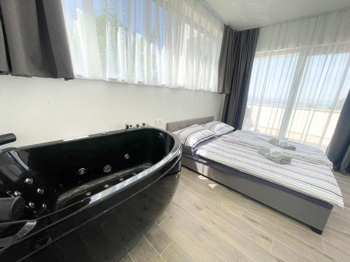 Villa Linda Crikvenica Exteriör bild