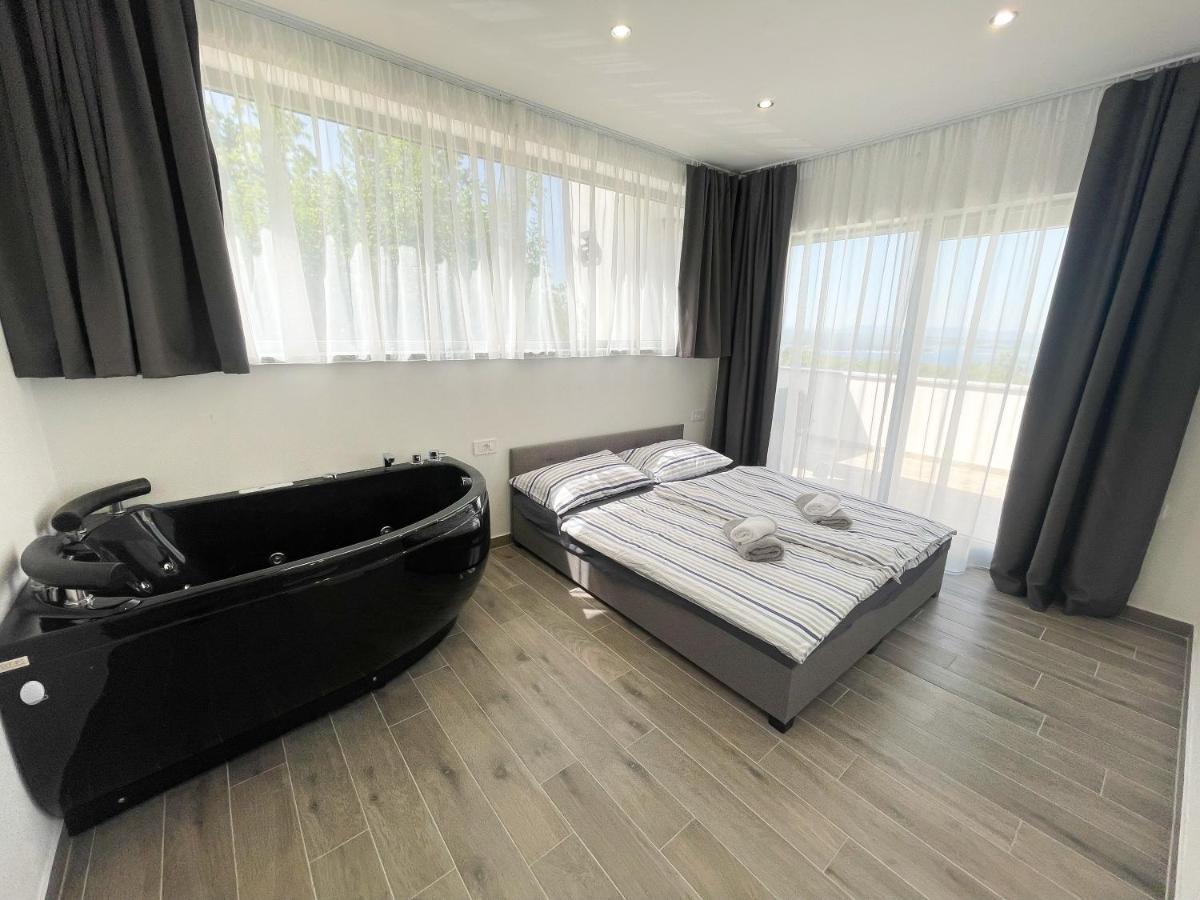 Villa Linda Crikvenica Exteriör bild