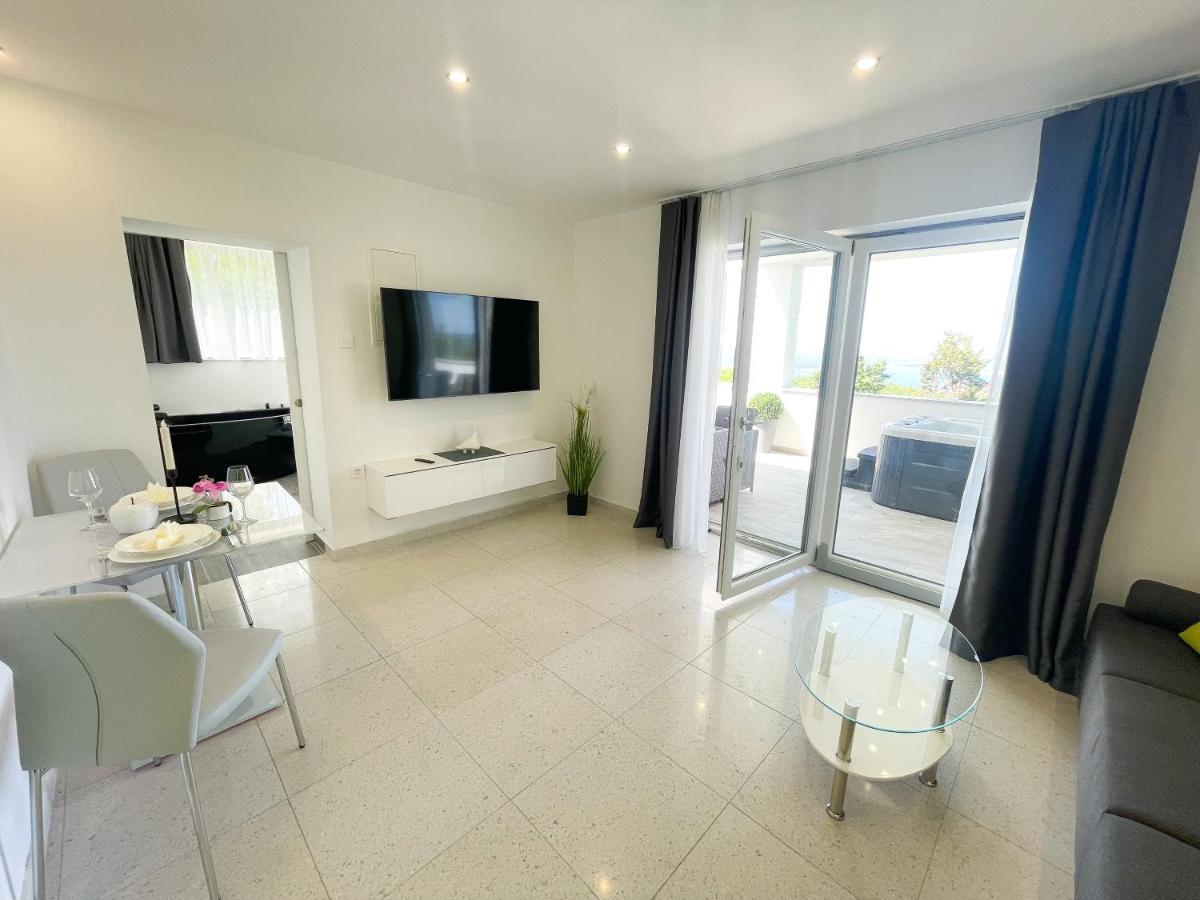 Villa Linda Crikvenica Exteriör bild