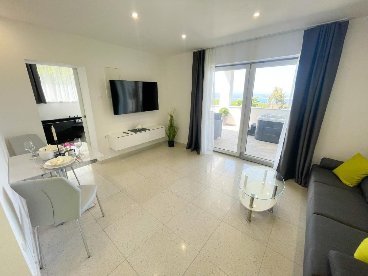 Villa Linda Crikvenica Exteriör bild